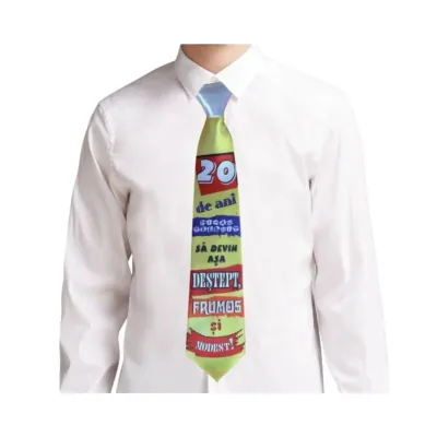 20 de ani mi-au trebuit sa devin asa..., cravata cu mesaj